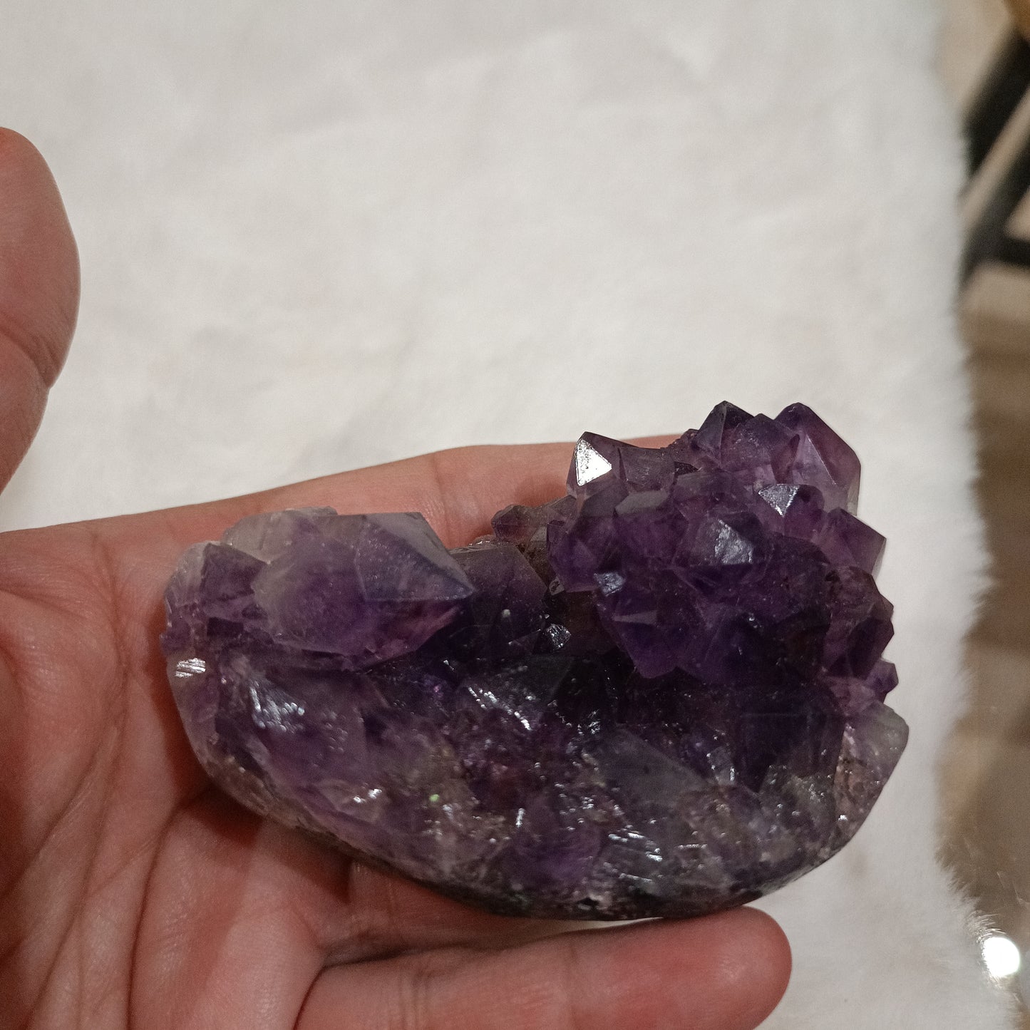 Drusas Amatistas en bruto semipulidas