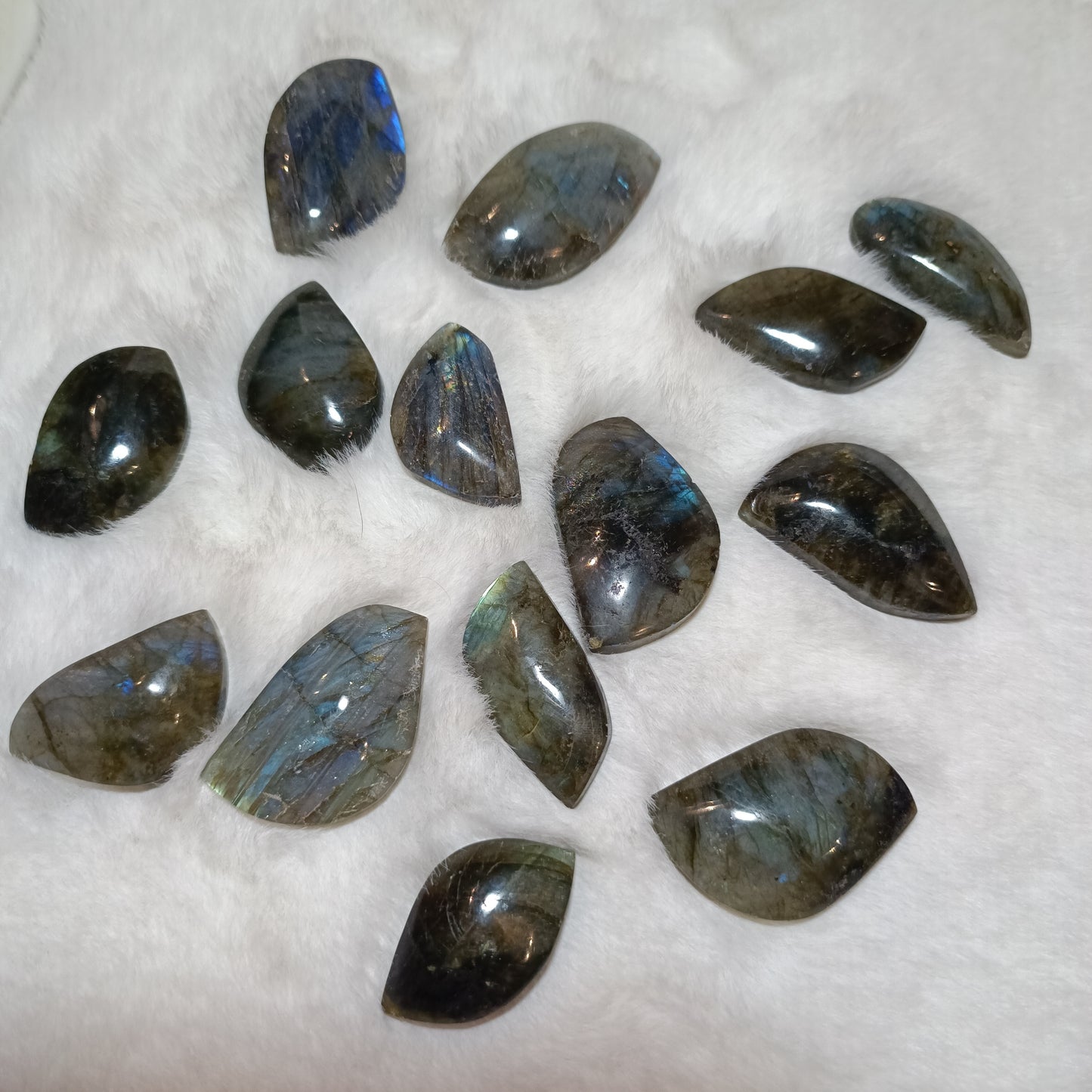 Labradorita en forma de Hoja