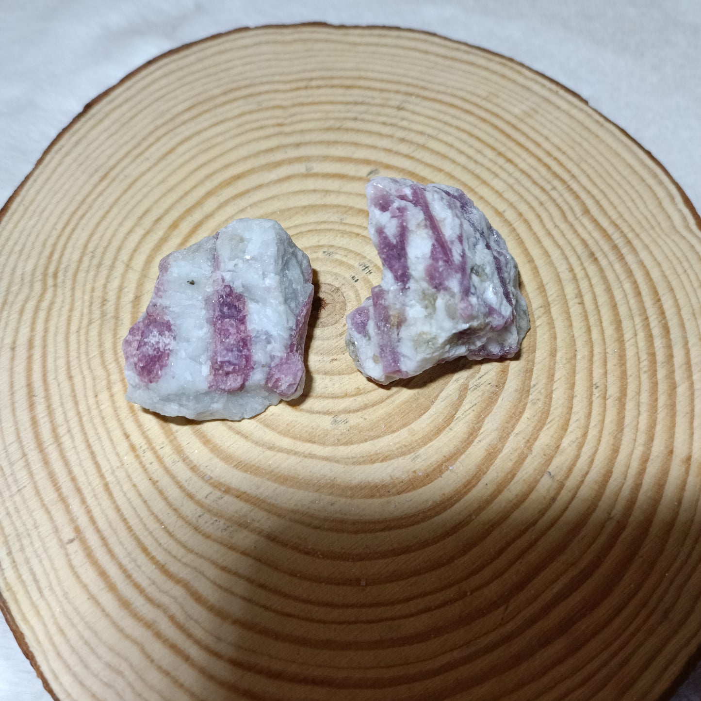 Masivo de Turmalina Rosa en matriz