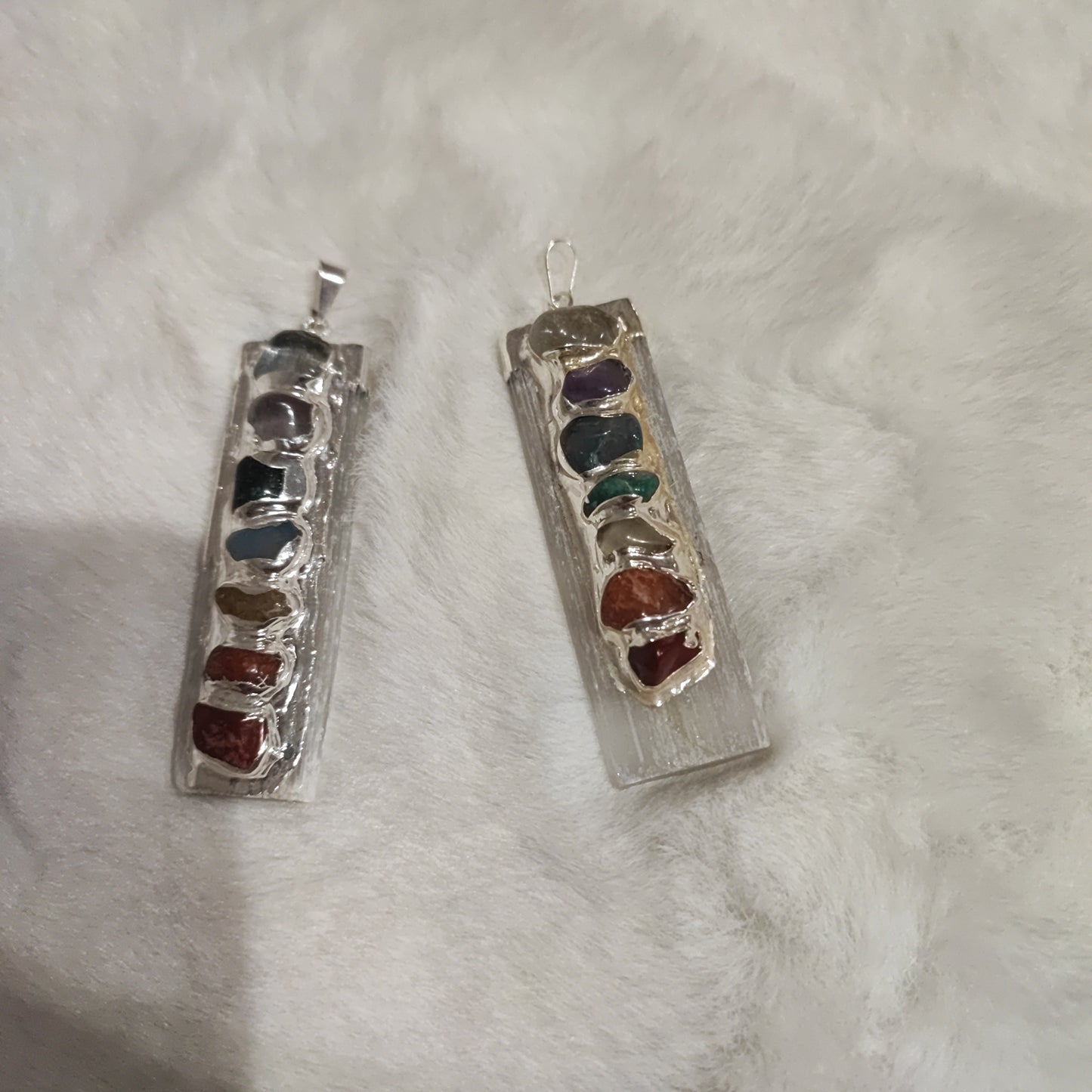 Colgantes de Selenita con Chakras.