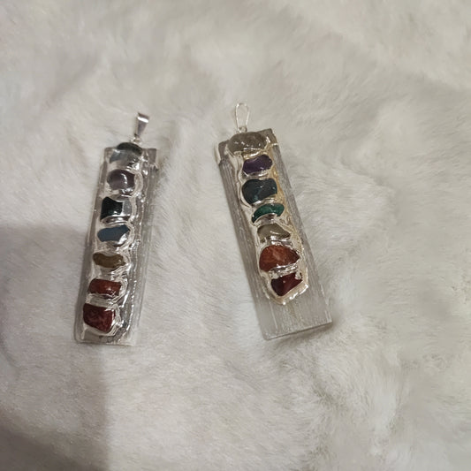 Colgantes de Selenita con Chakras.