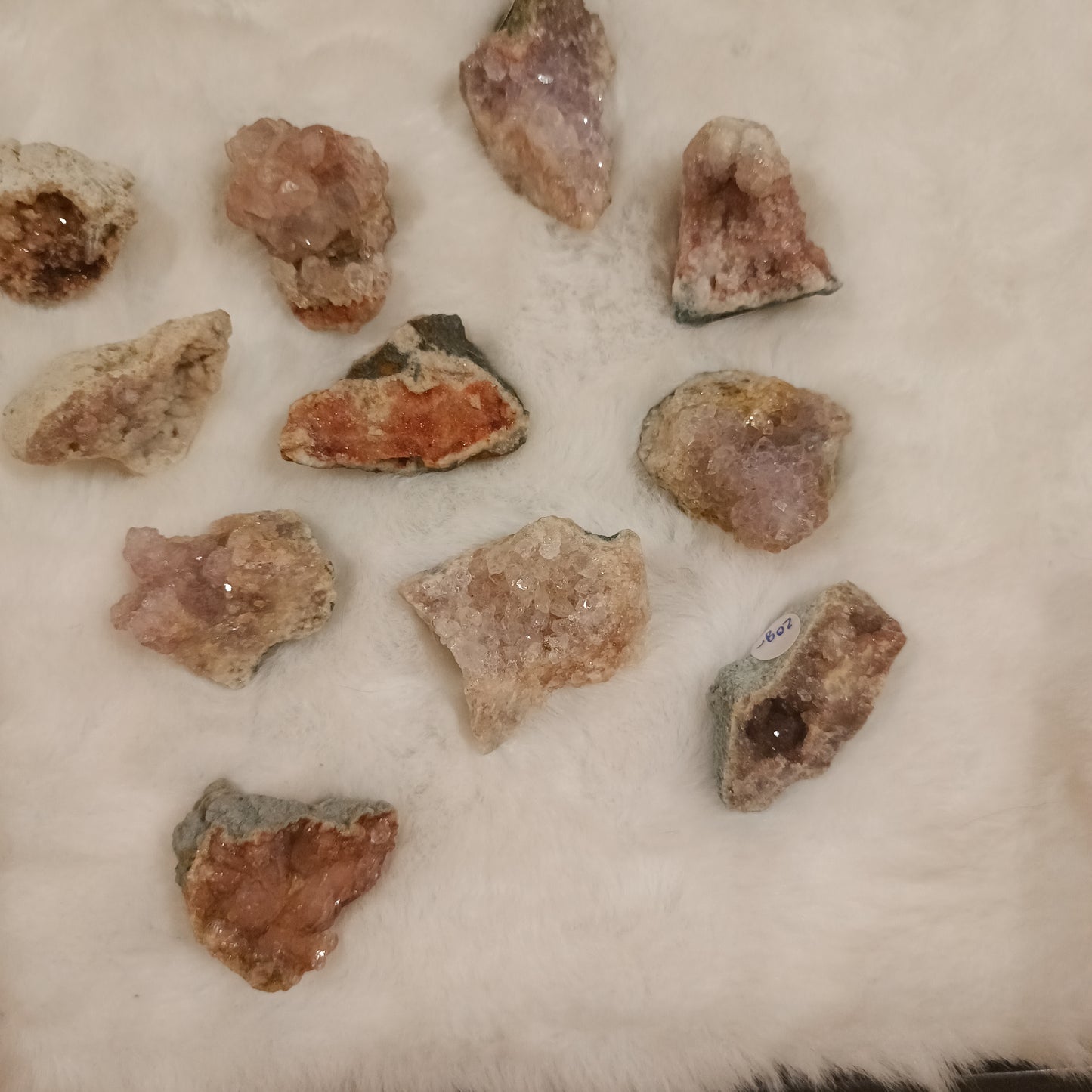 Drusas pequeñas de Amatista Rosa ( en bruto )