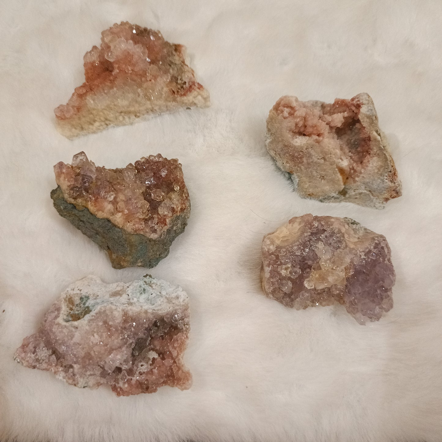 Drusas pequeñas de Amatista Rosa ( en bruto )