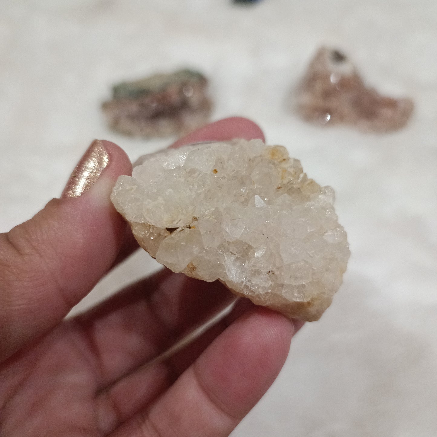 Drusas pequeñas de Amatista Rosa ( en bruto )