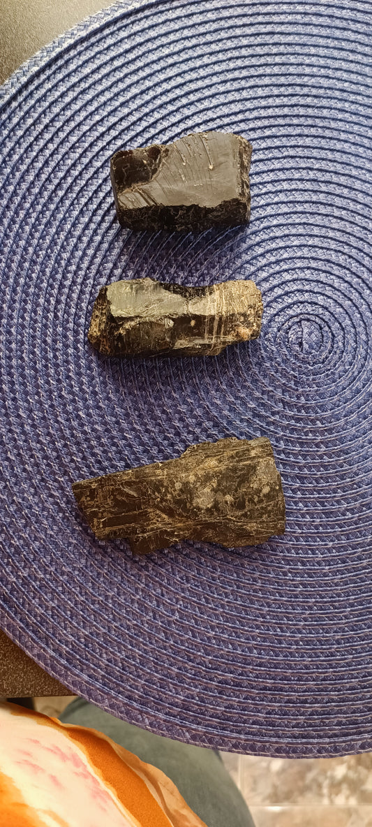 Turmalina Negra Chorlo en bruto