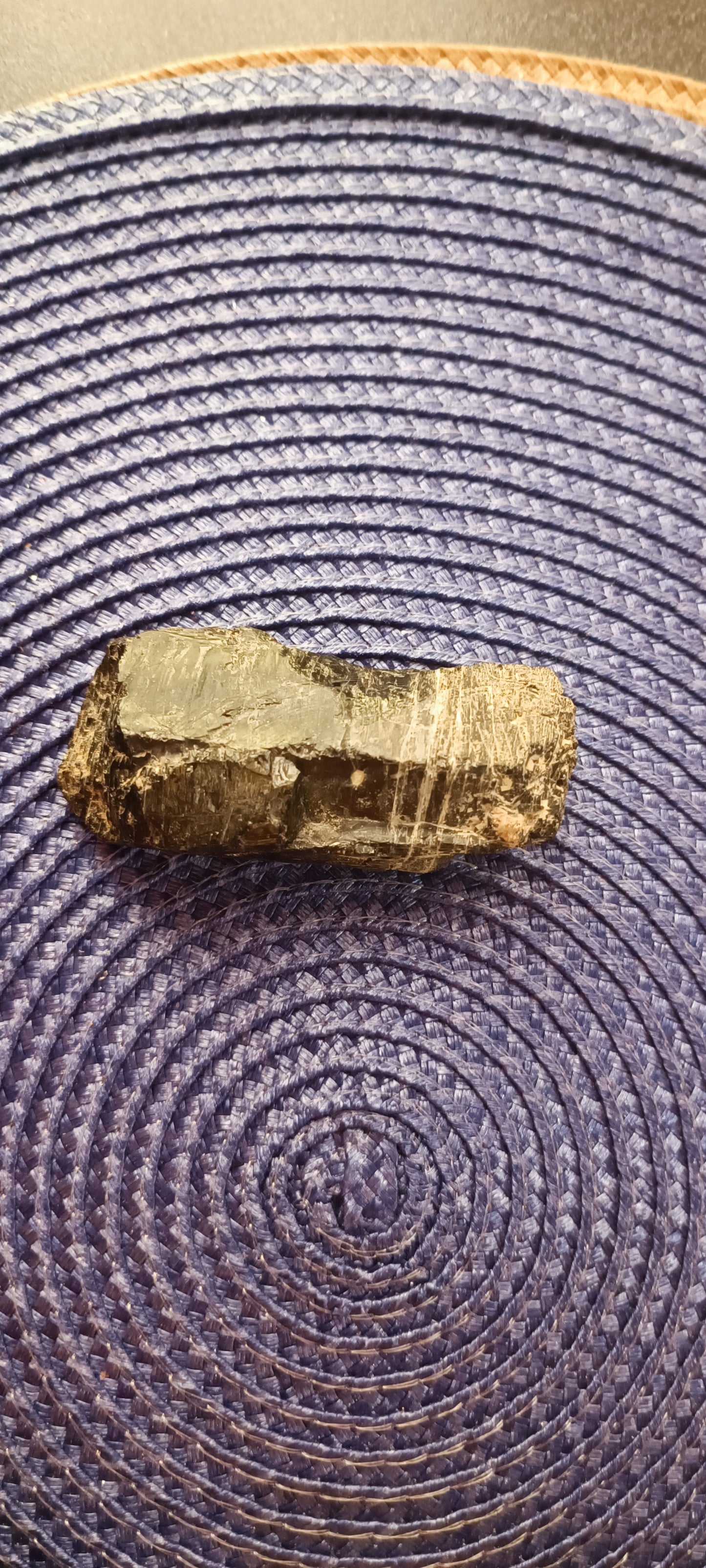 Turmalina Negra Chorlo en bruto